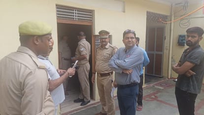 Four illegal hospitals closed in Varanasi due to neither registration nor any qualified doctor,