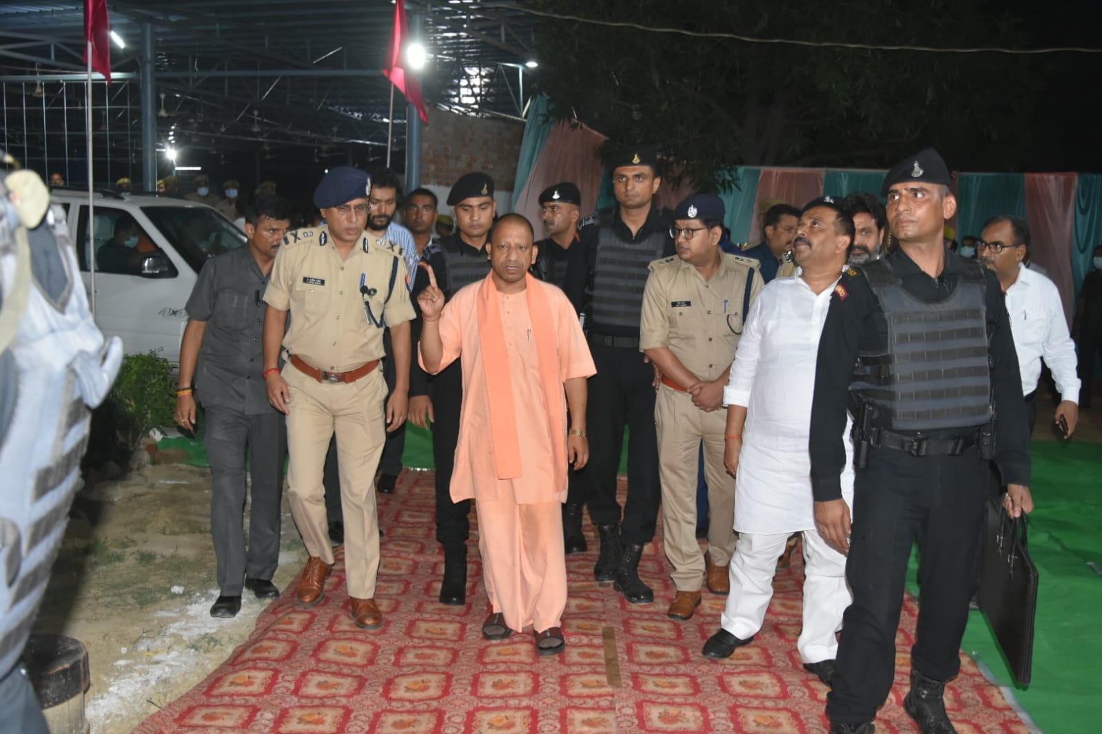 CM Yogi Varanasi visit Worship in kashi Vishwanath Dham meeting with officials see in pictures