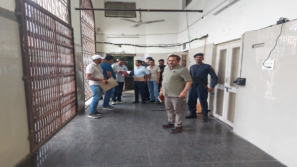 bams copy case University employees looking to take leave To avoid the action of STF