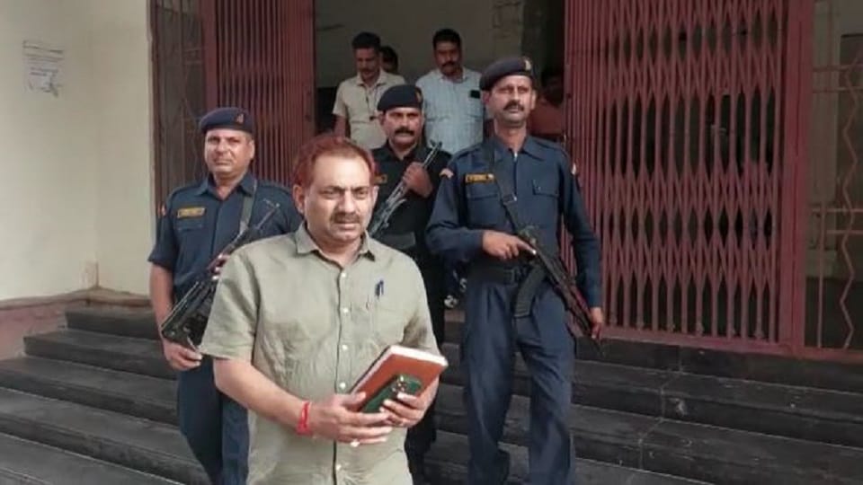 Investigation of fraud in BAMS and MBBS copies STF again reached Agra university