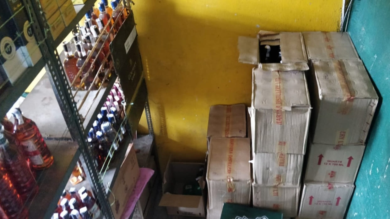 Excise Department recovered 50 liquor paves found buried in cemetery in etah