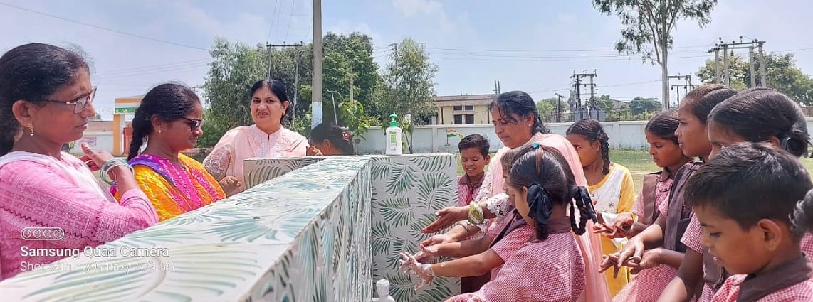 Teach children how to wash hands,handwash
