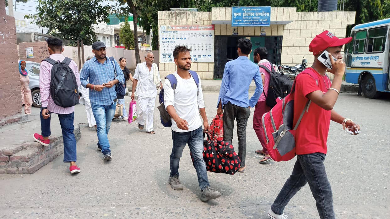 Roadways jammed due to non-arrest of the killers of the driver, the wandering passengers