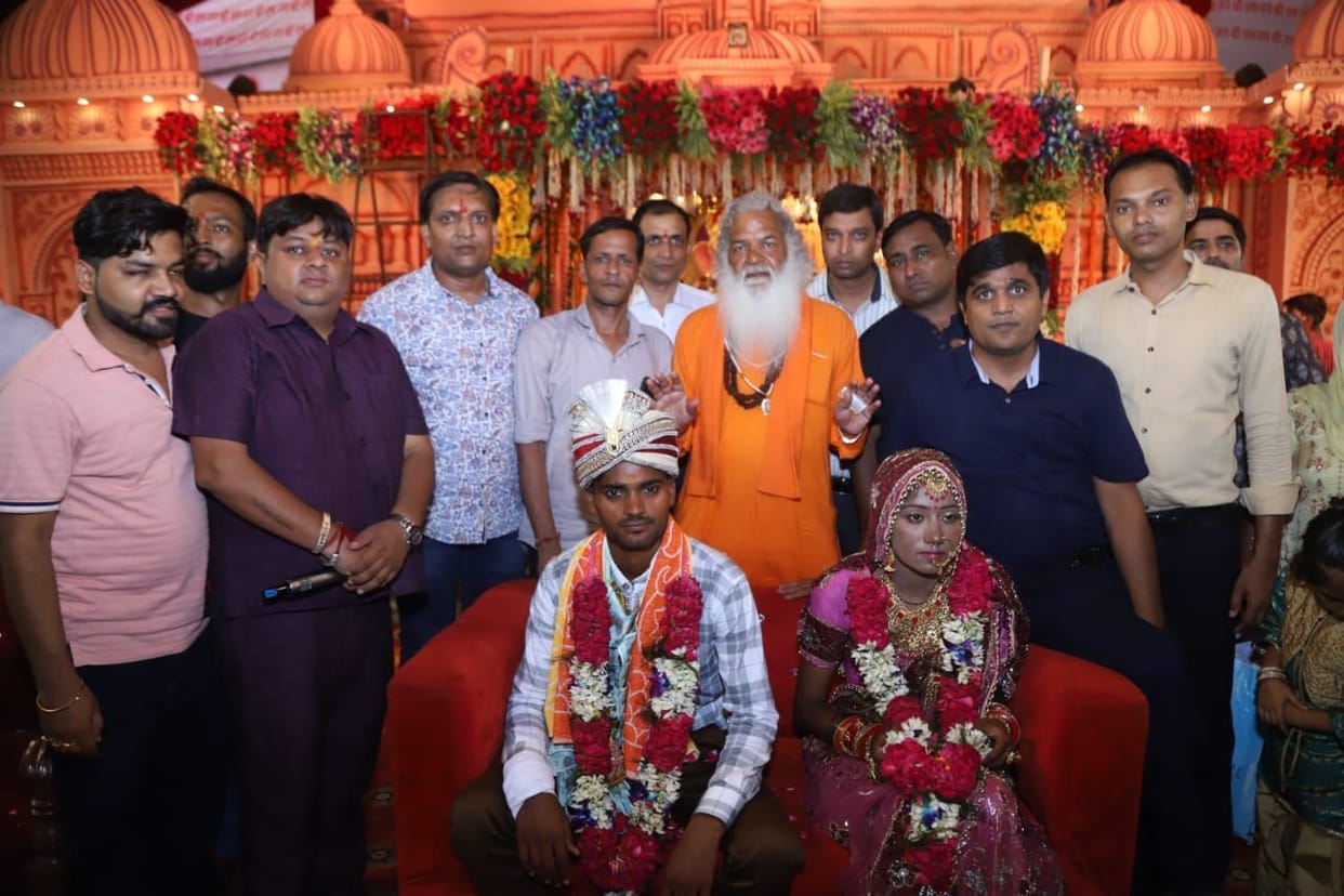 Gajanan's marriage was arranged with the law, the devotees danced in the procession