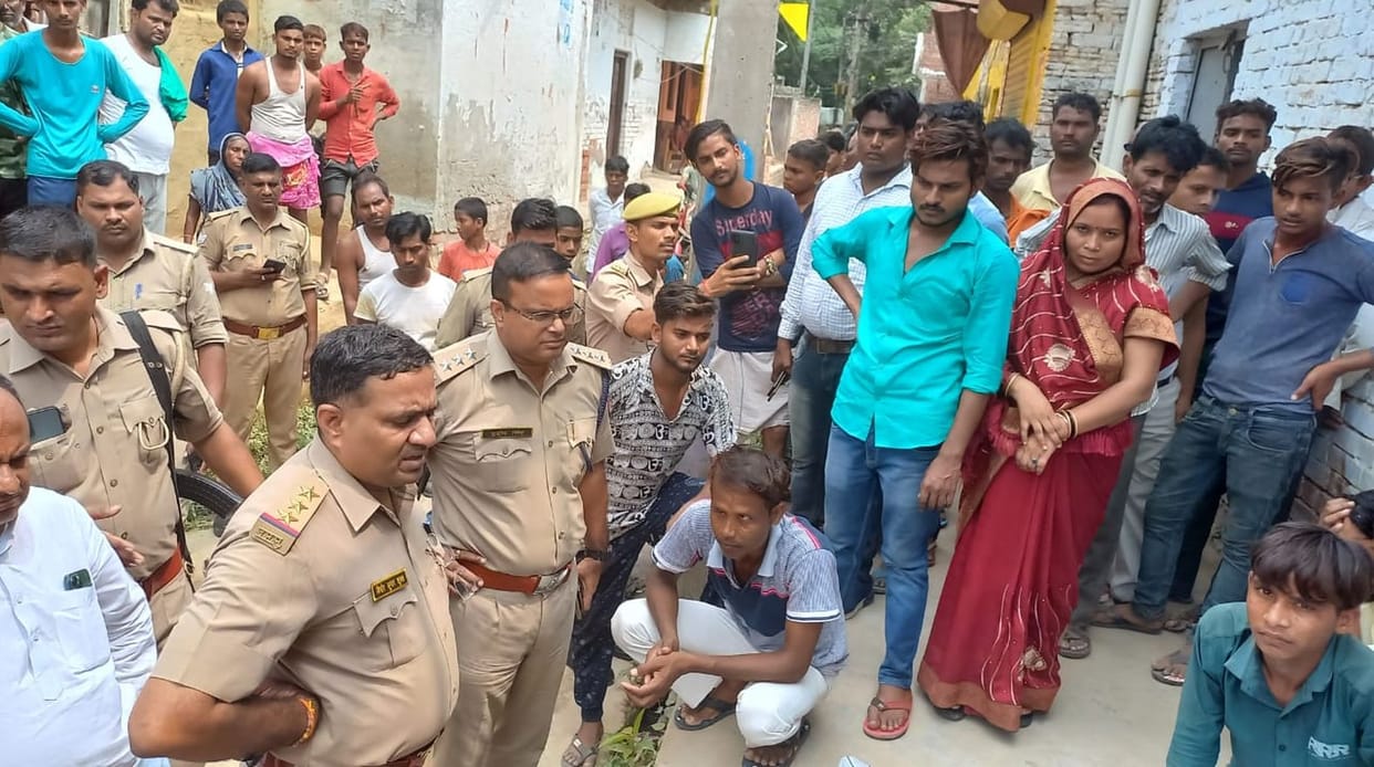 Printing artisan's body found hanging from a noose