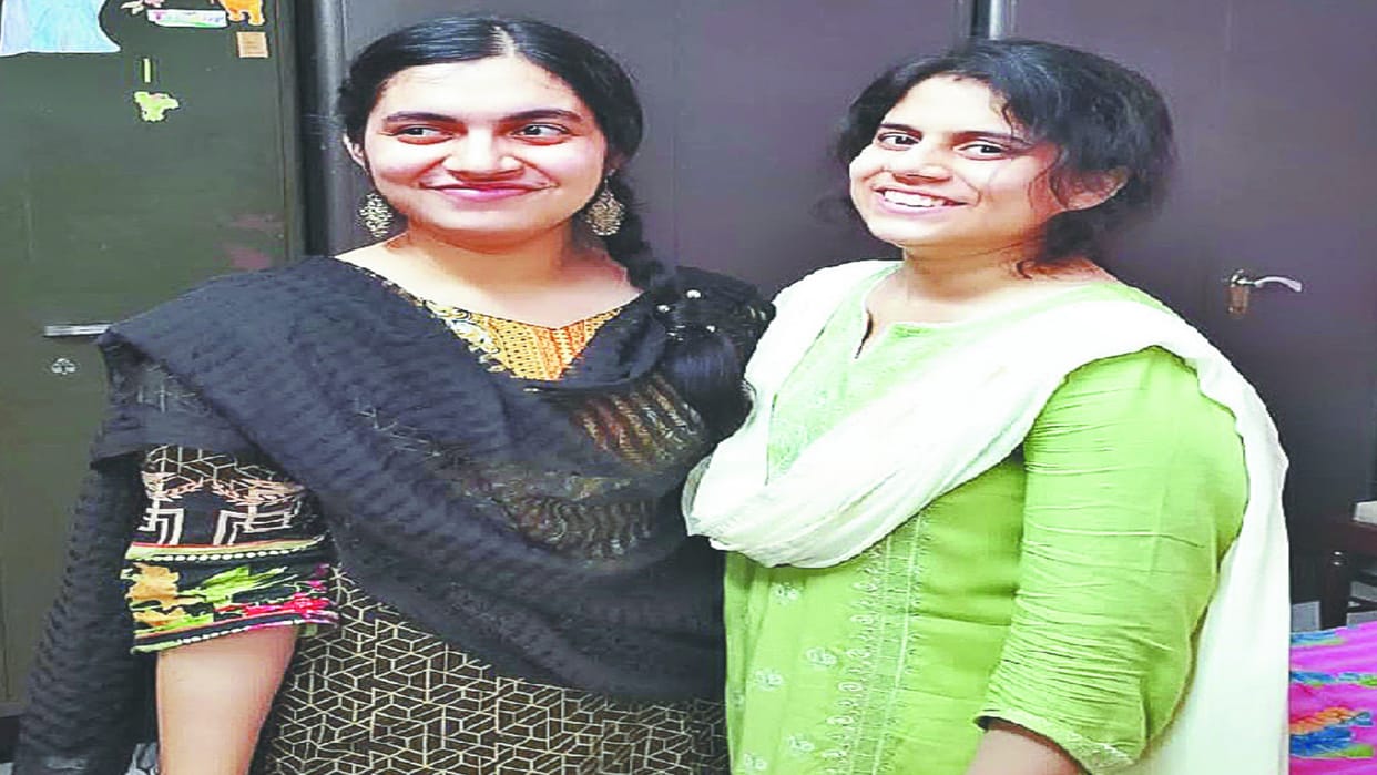two sisters passed neet