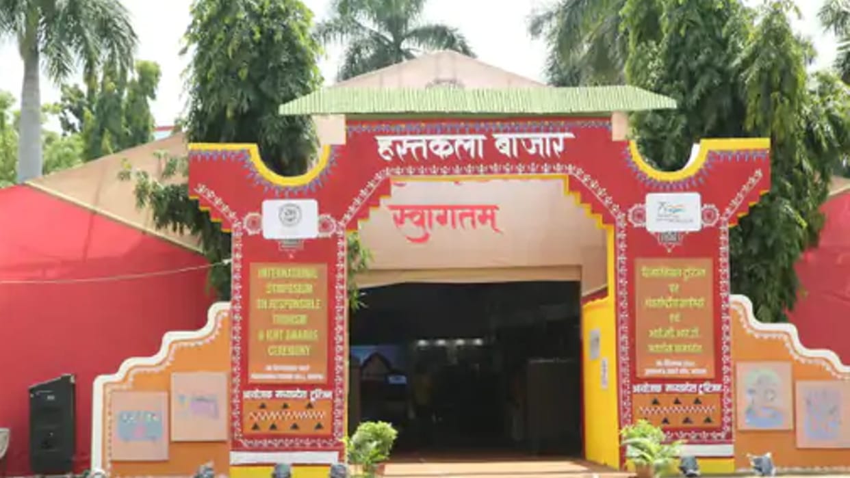 Responsible tourism attracts Budni toys, stall in the handicraft market of Kushabhau Thackeray Hall
