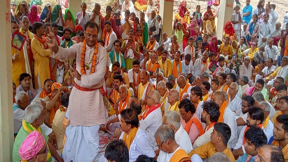 Matki burst donation Leela was traditionally completed In the village Chiksoli