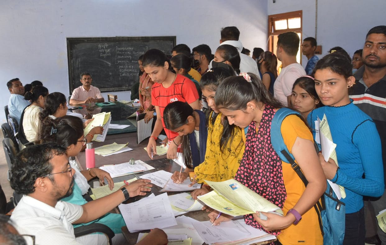 A large number of admissions took place on the last day of the first list in degree colleges