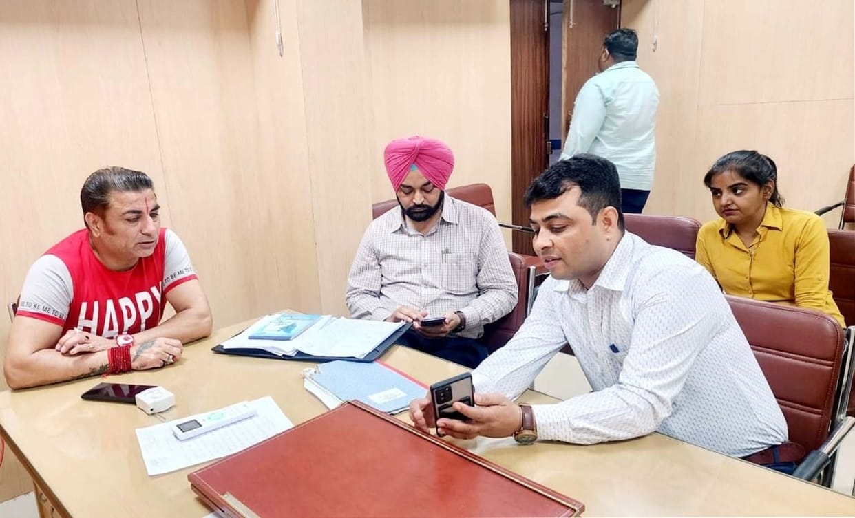 Instructions given to keep medical waste as per rules, to maintain records