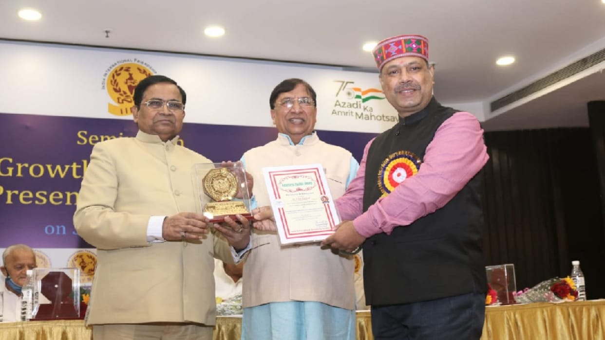 National Gaurav Award to Dr. Vipin for Forest Research
