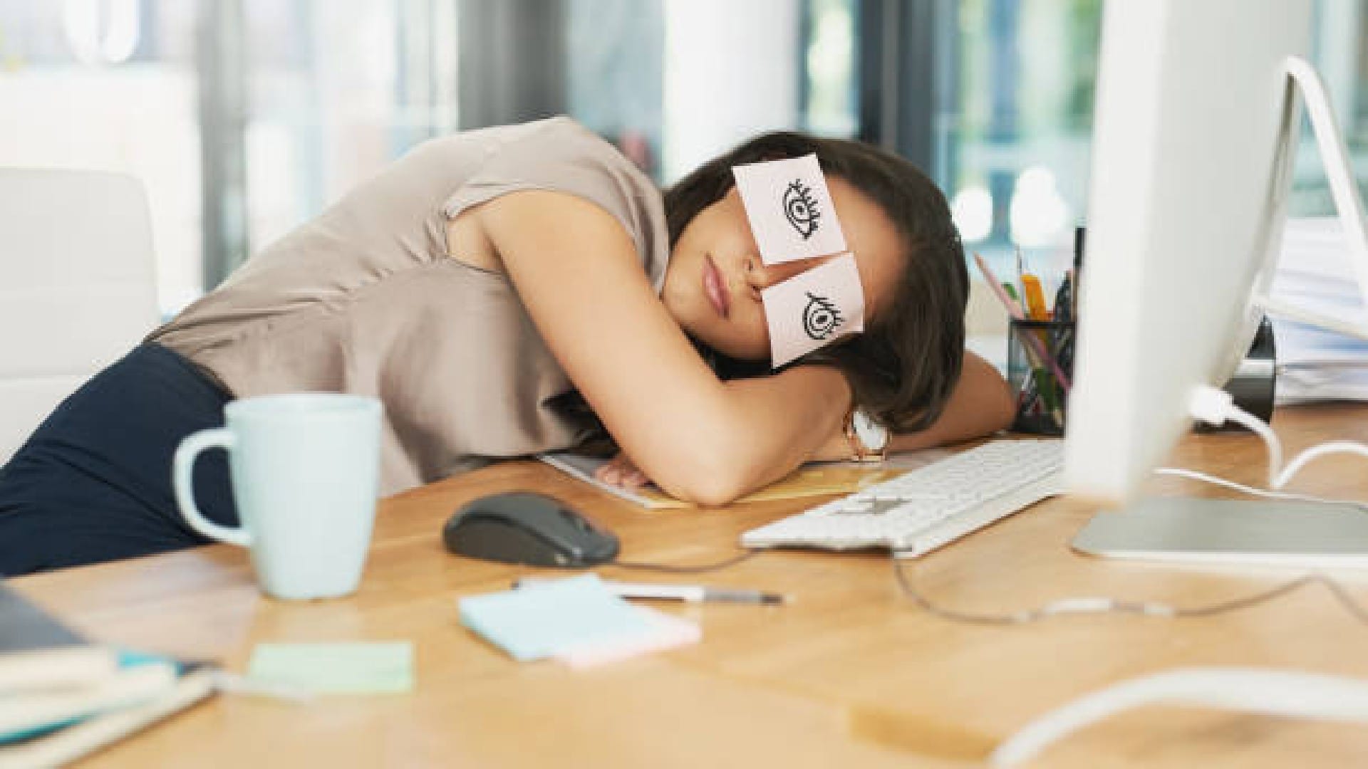 Why We Feel Sleepy After Eating Lunch Or Meal Know Interesting Facts Behind It In Hindi