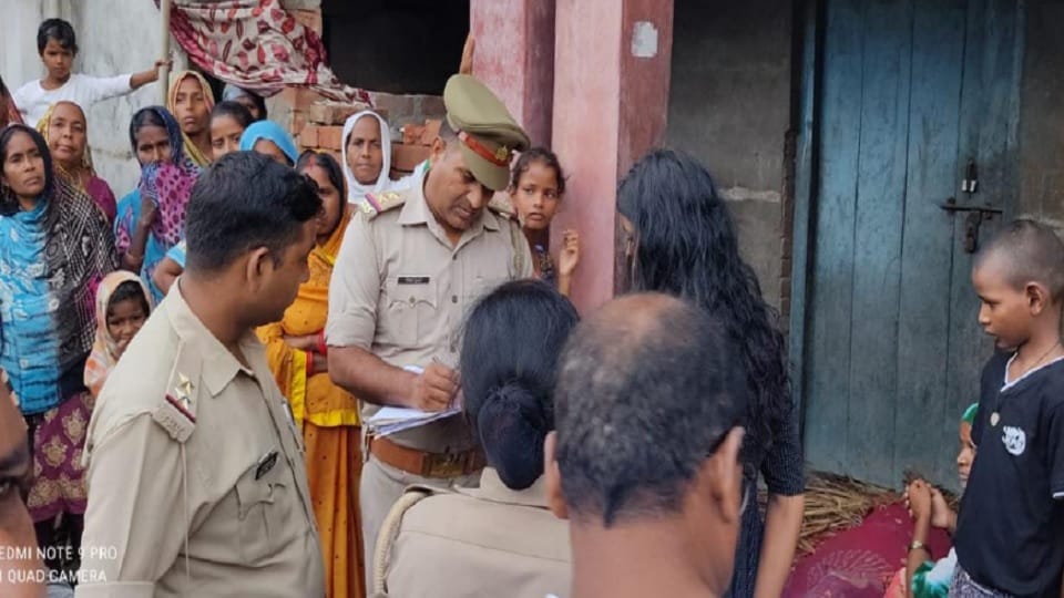 UP News : Two including farmer died due to lightning in Deoria