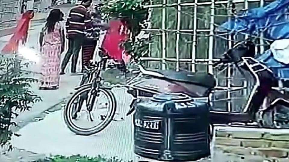 Case filed against woman who misbehaved with dog agra crime news