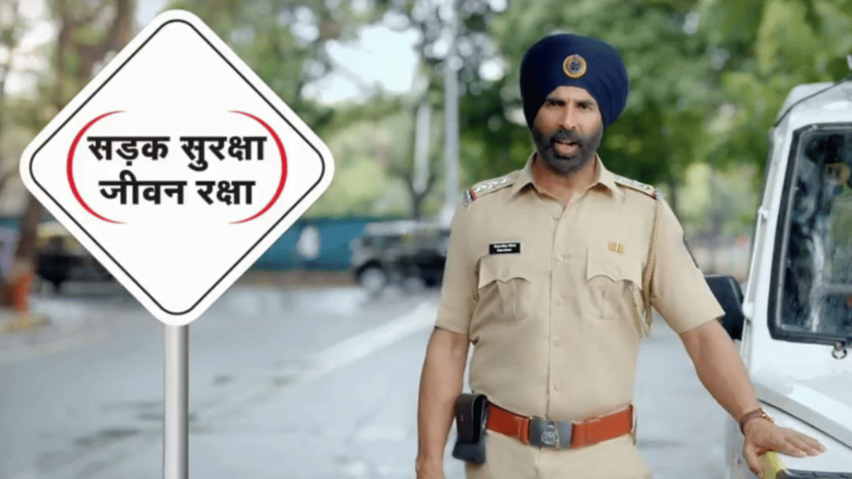 Akshay Kumar bats for six airbags in cars for road safety