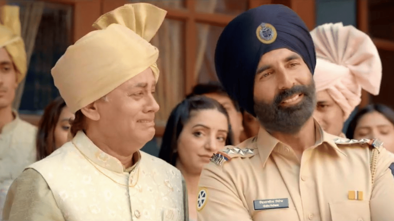 Akshay Kumar bats for six airbags in cars for road safety