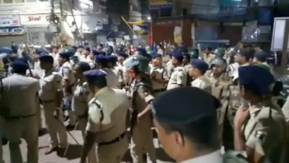 Former RJD MLC Anwar Ahmed son Asfar manhandles DSP Ashok Prasad Singh