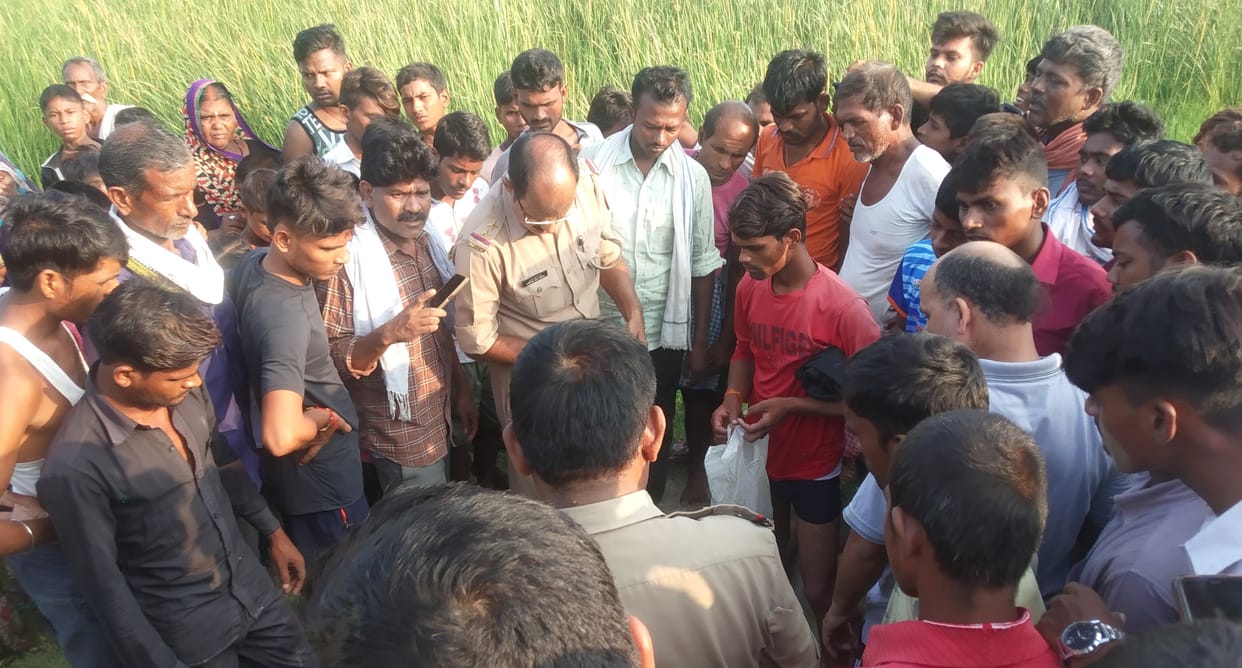 Dead body of youth found in canal, fear of murder
