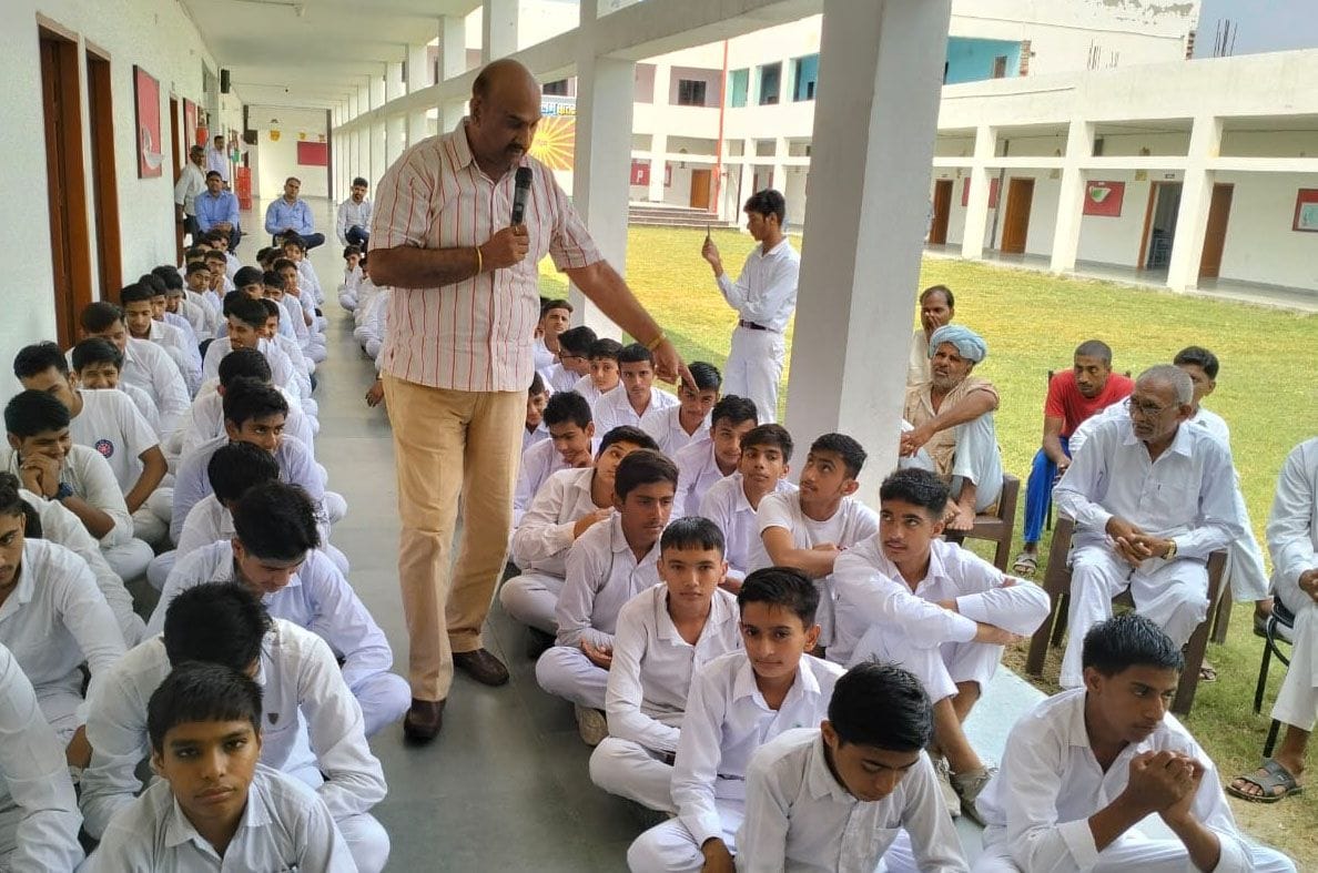 Parents should help children in decision making: Anil