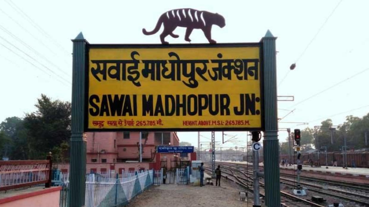Troubled by eunuchs two people jumped from train in Sawai Madhopur