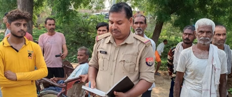 Kanpur Dehat : Tired of domestic dispute, the young man gave his life, hanged his wife's sari in the house