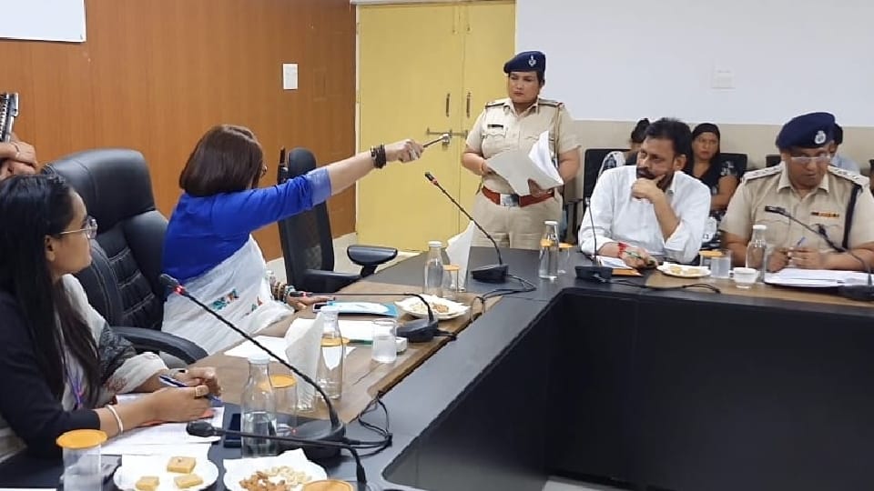 Haryana State Commission for Women chief threatening cop with departmental inquiry caught on camera