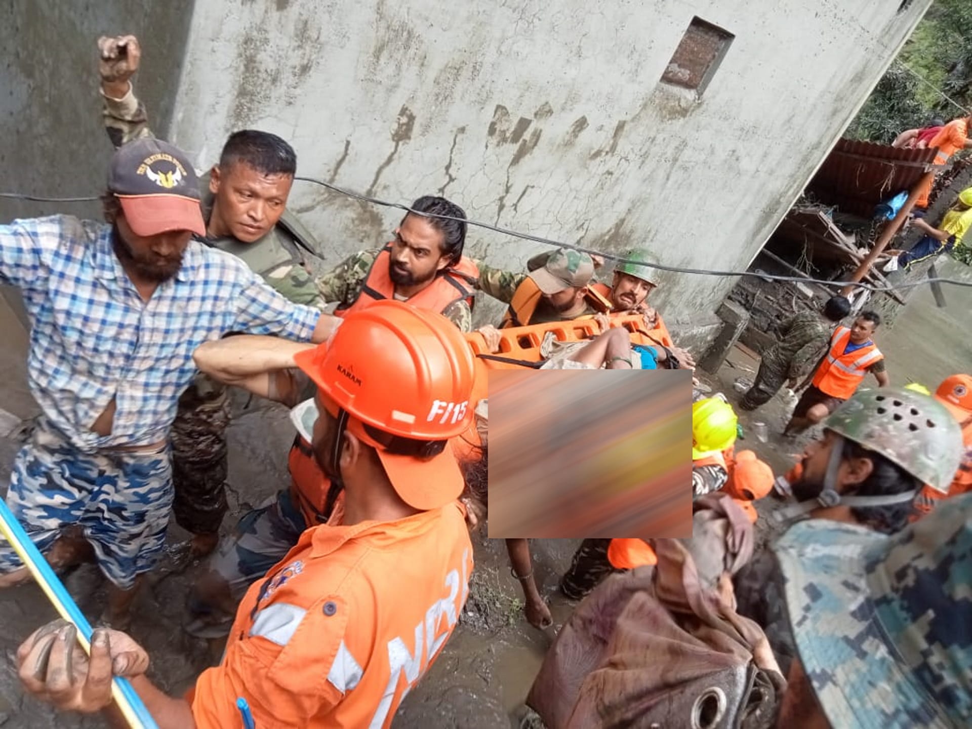 Weather Heavy rains landslides in Uttarakhand cloud burst in Pithoragarh Death rescue helicopter CM Dhami
