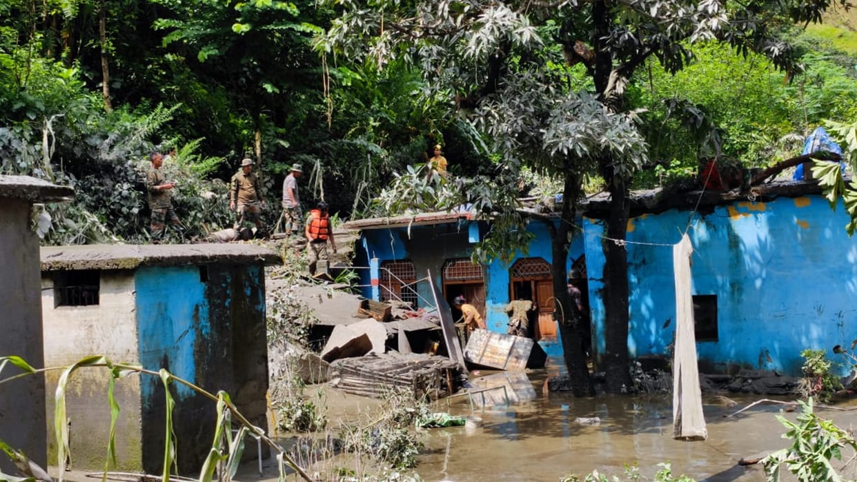 Disaster in Uttarakhand: Many Houses collapse after cloudburst woman told aapbeeti