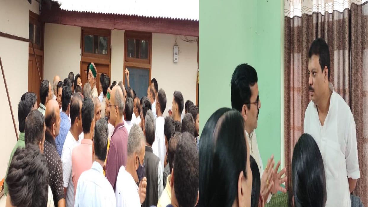 Congress ticket contenders showed rebellious attitude in front of Singhar