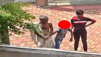 Sagar Jain Temple Saint Beaten a Boy by Tying Him With a Rope in Madhya Pradesh News in Hindi