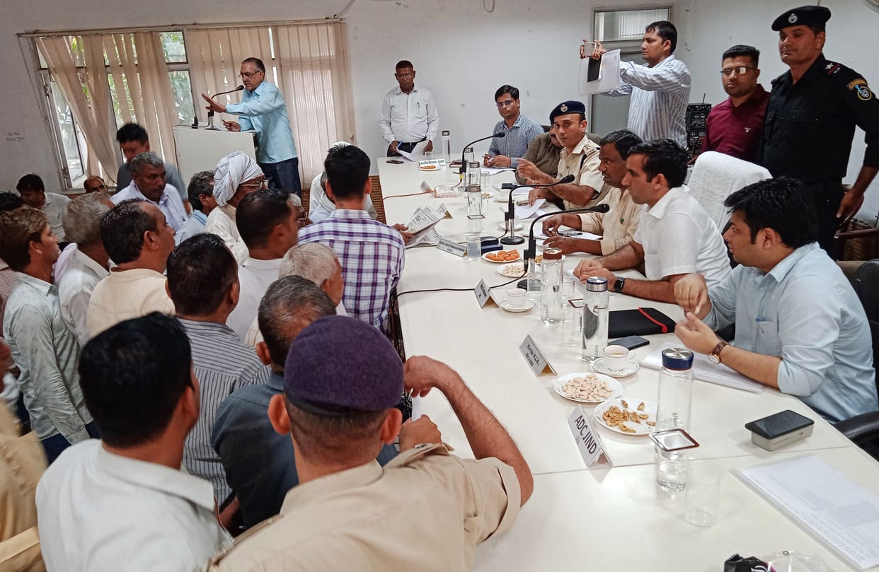 When the minister got heated on the officials of the electricity corporation, the superintendent engineer took over the front