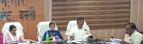 IGRS: Salary of eight officers of the district stopped