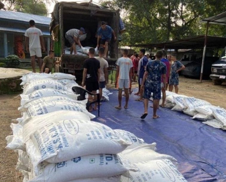 Nepal: Two trucks of rice and sugar seized from different places