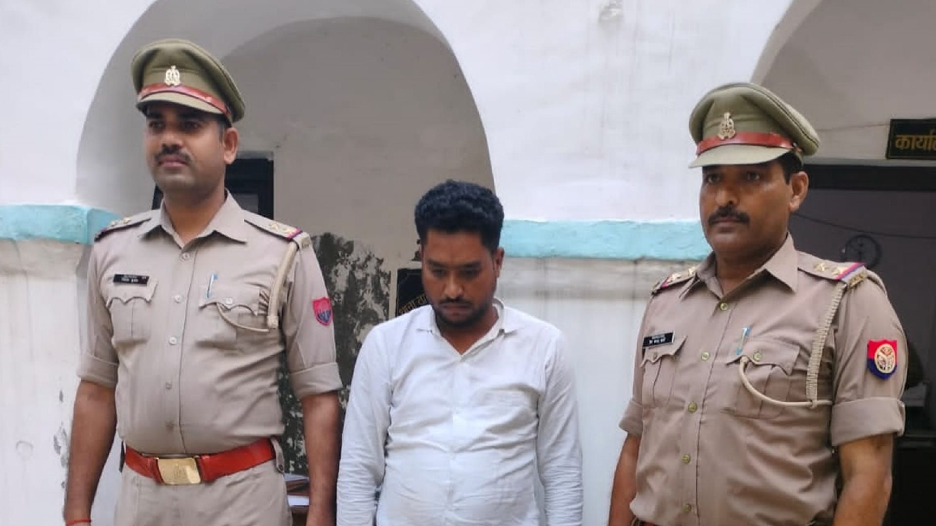 teacher arrested for molesting girl students in Thakurdwara of Moradabad