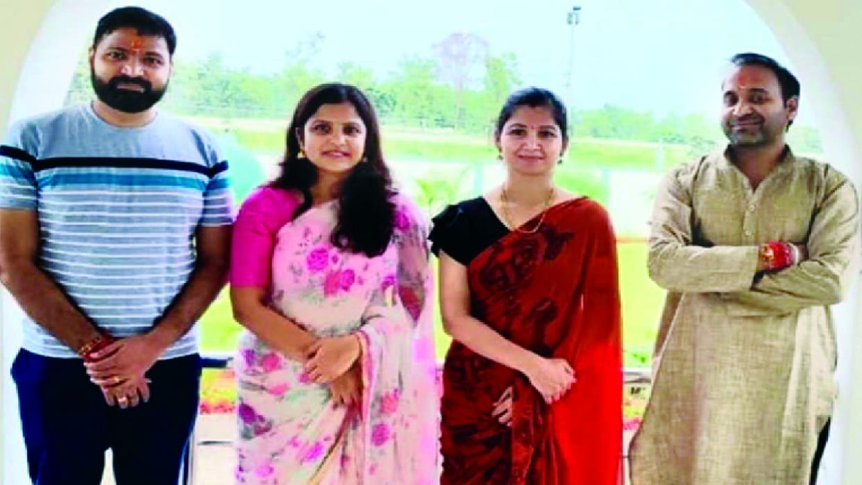 Name of four IAS brothers and sisters of Pratapgarh recorded in Asia Book of Records