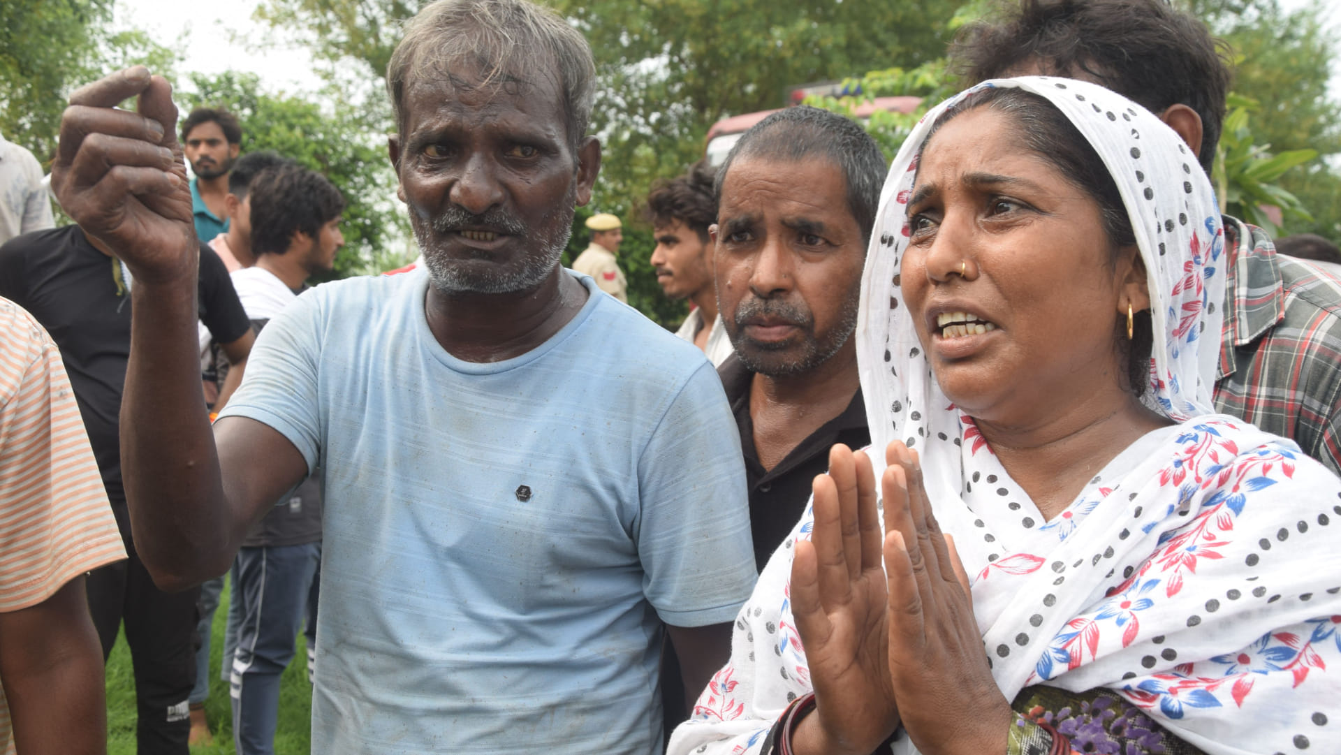 2 workers died due to poisonous gas in the safety tank of sewerage water treatment plant