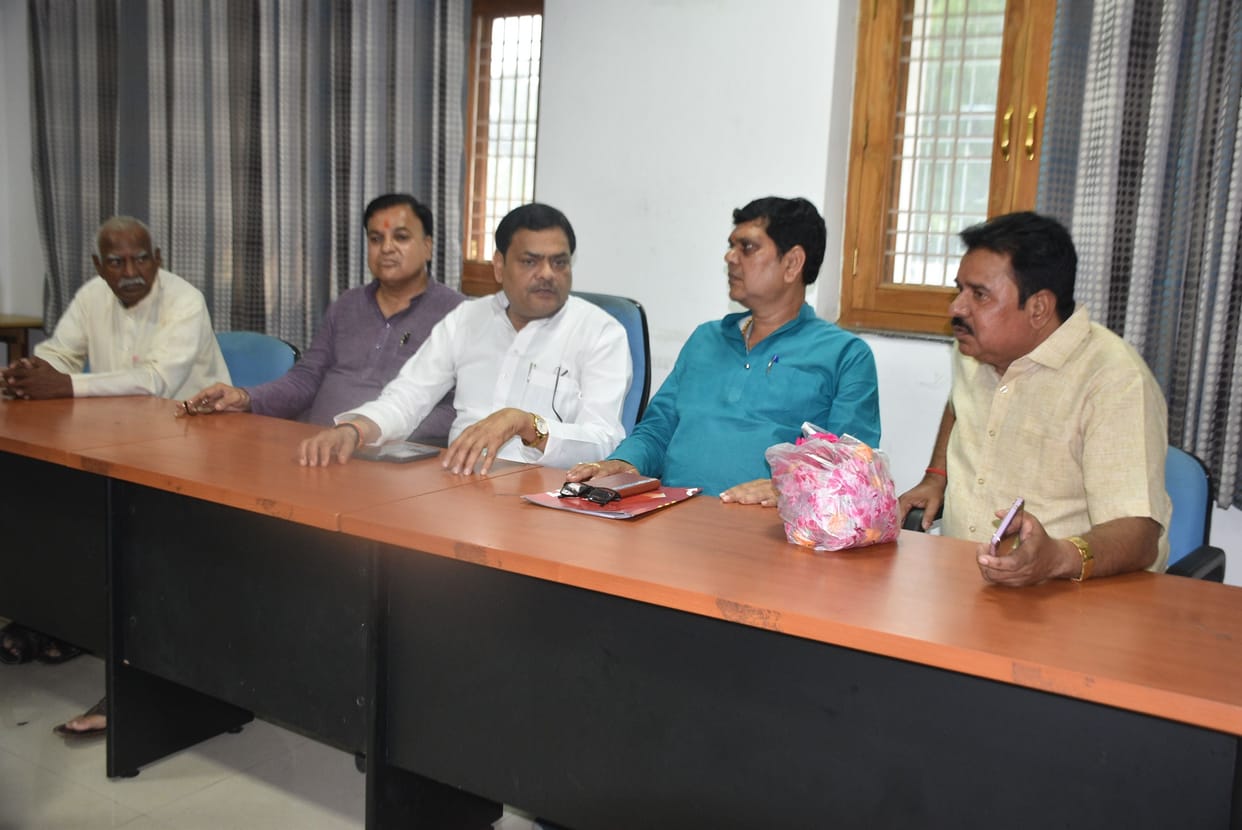 etawah,etawah news,up news,vyapari