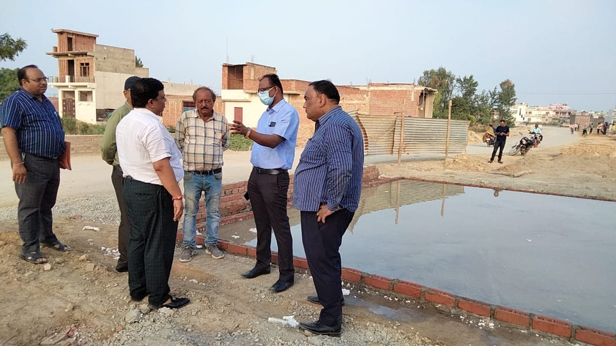 Smart Road: Under the road surface construction work completed in 700 meters