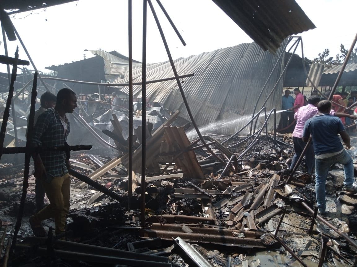 29 shop burn on fire