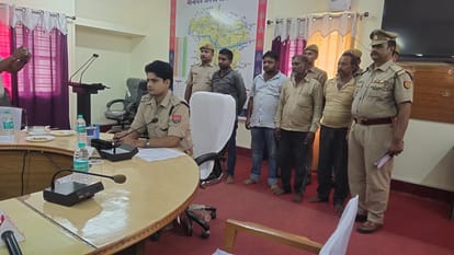 Coal smuggling racket exposed in sonbhadra foue people arrested with three  Coal laden trucks