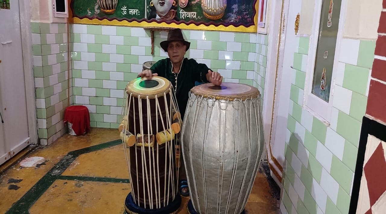 Worlds biggest tabla made in varanasi  player claims claim for Guinness Book of World Records