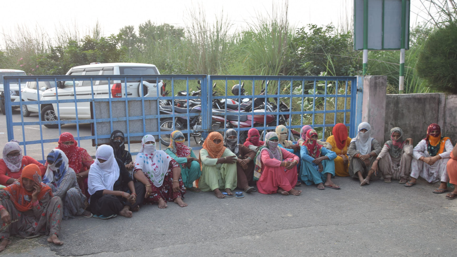 2 workers died due to poisonous gas in the safety tank of sewerage water treatment plant