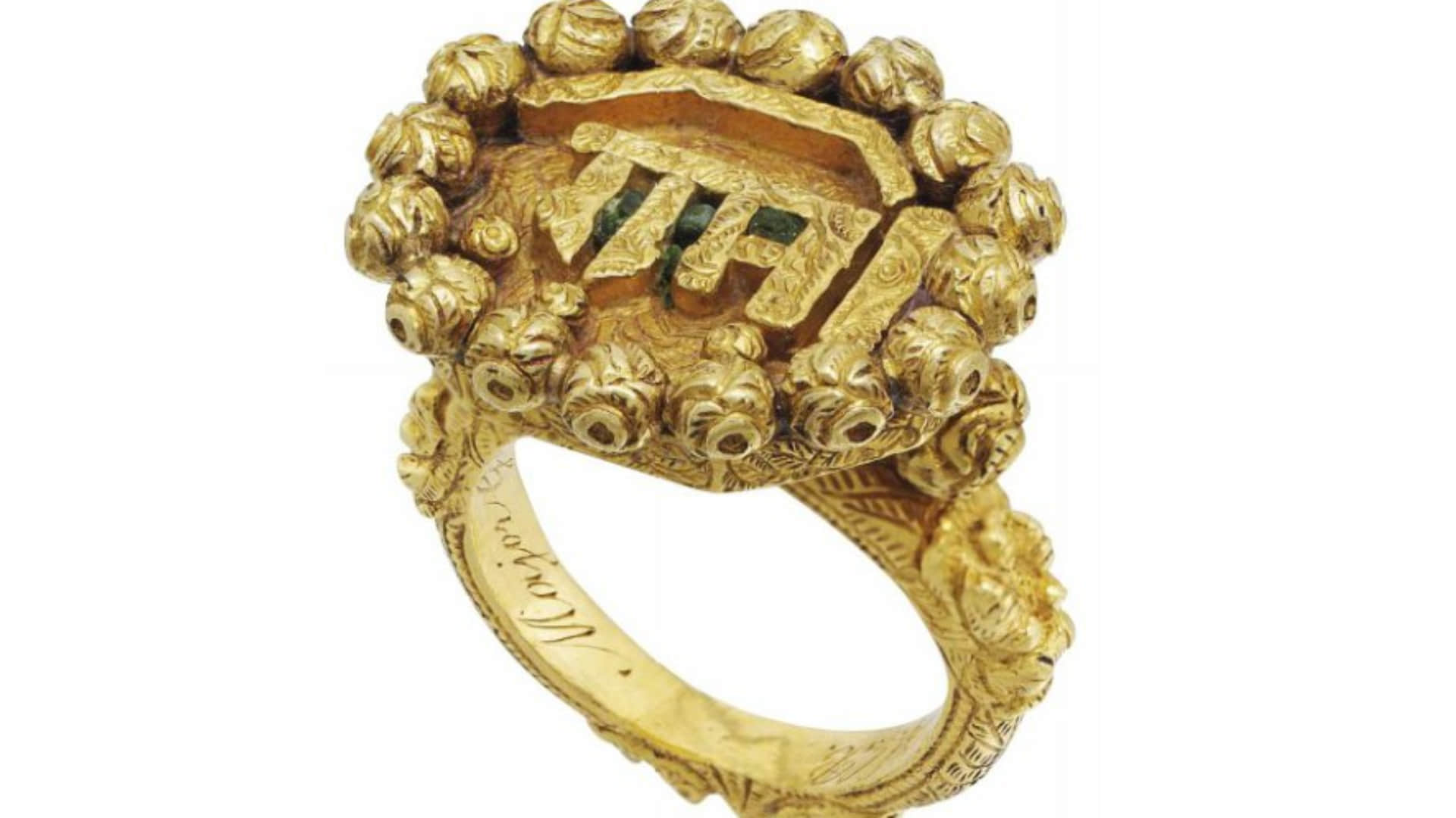 Not only Kohinoor these valuable things were also taken away by the British read all about them