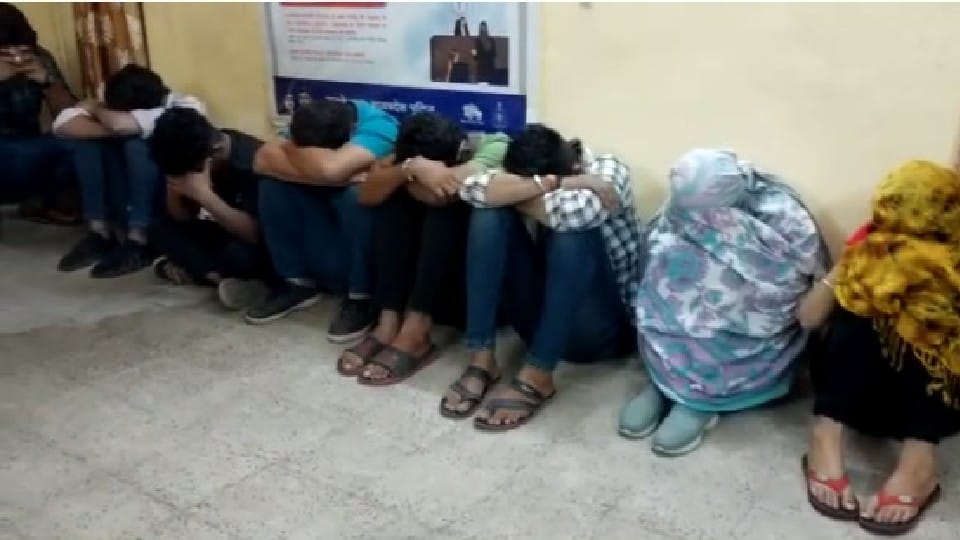 Ujjain: Immoral activities were going on in three spa centers, 21 youths in custody