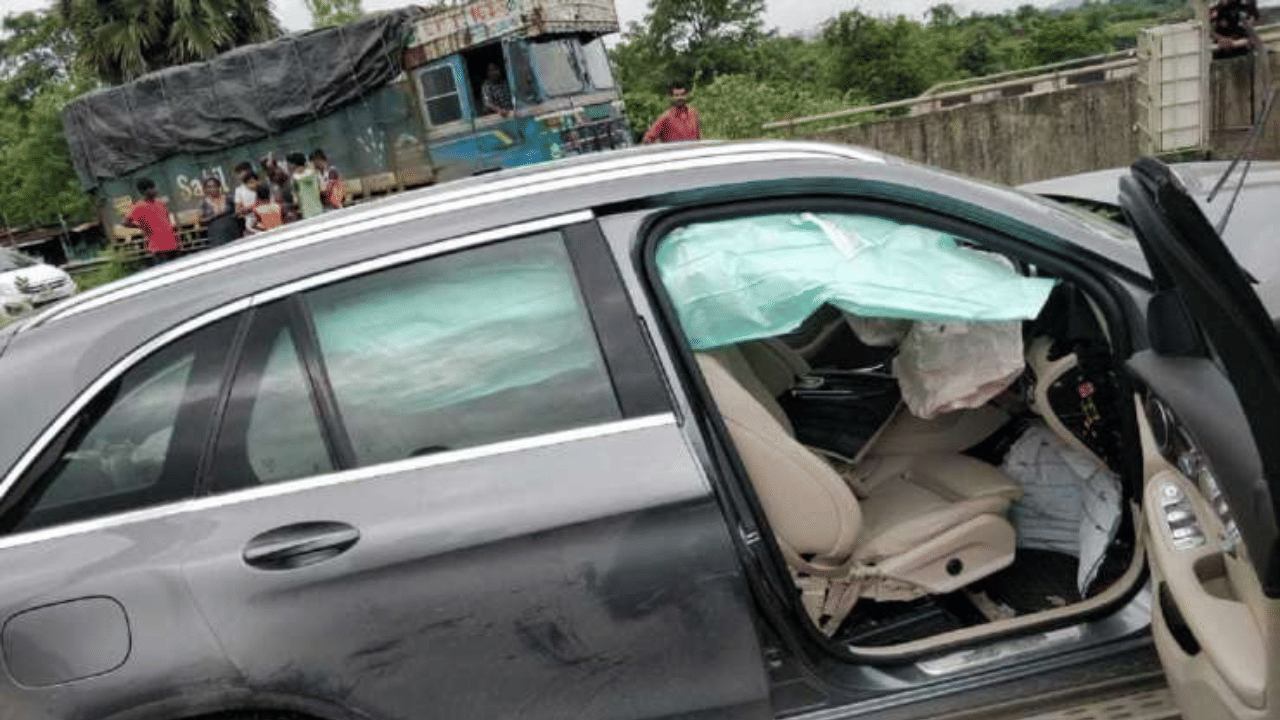 What Is The Relationship Between Seat Belt And Airbag In Cars Suv, Both