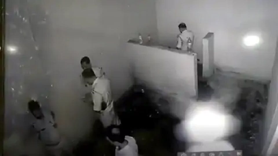 Dissatisfied with performance, Nawada SP Gaurav Mangla puts 5 subordinates in lockup for 2 hours