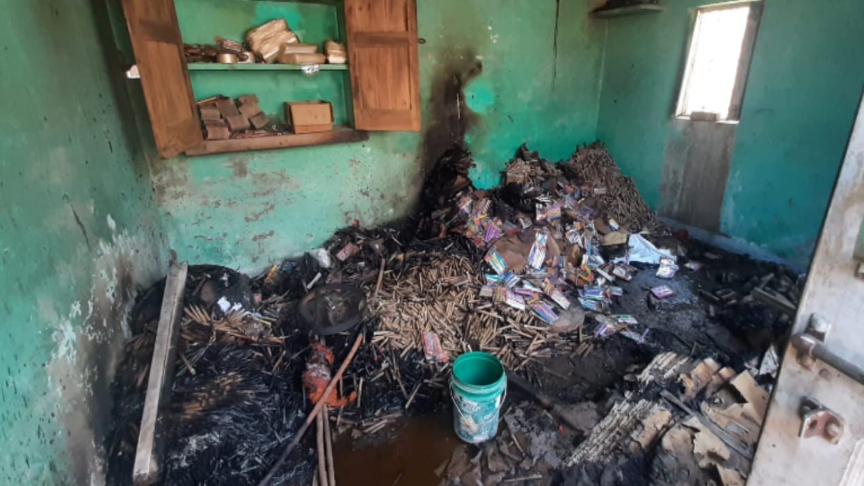 Saharanpur: There was a loud explosion while making the birthday candle, four people were scorched