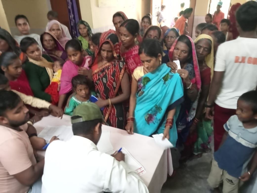 treatment of 1,124 people in health camp