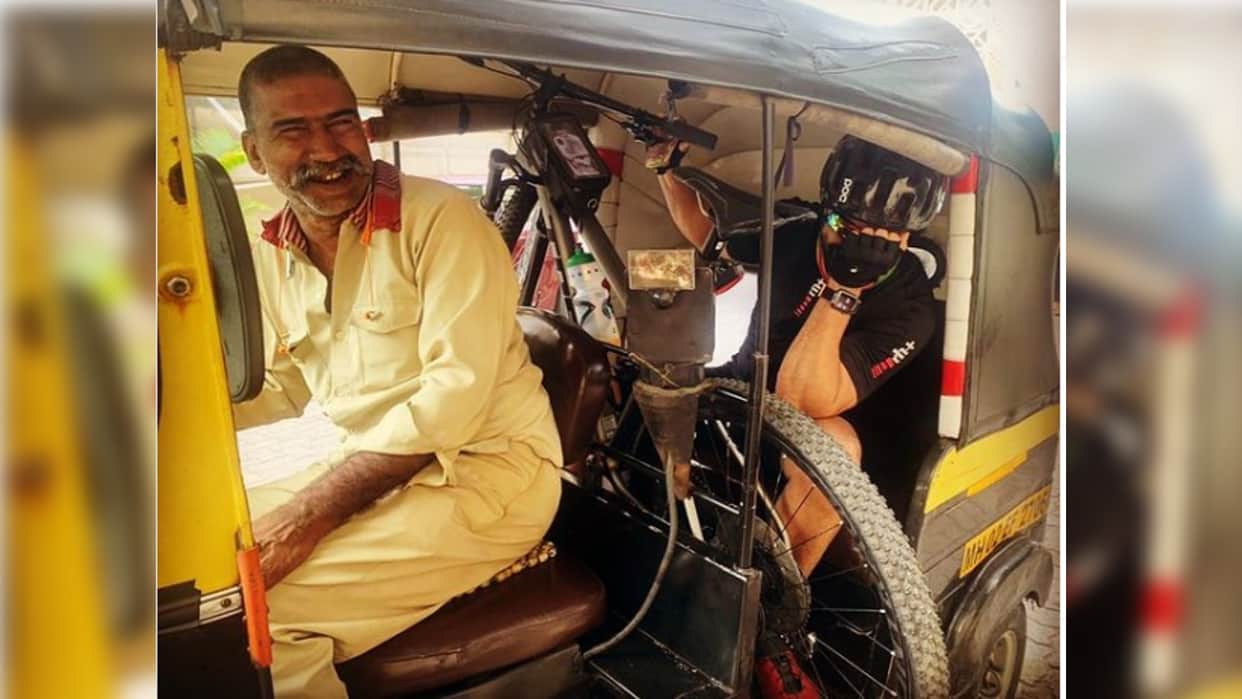 Farhan Akhtar Auto ride with his bicycle actor shared a photo on instagram