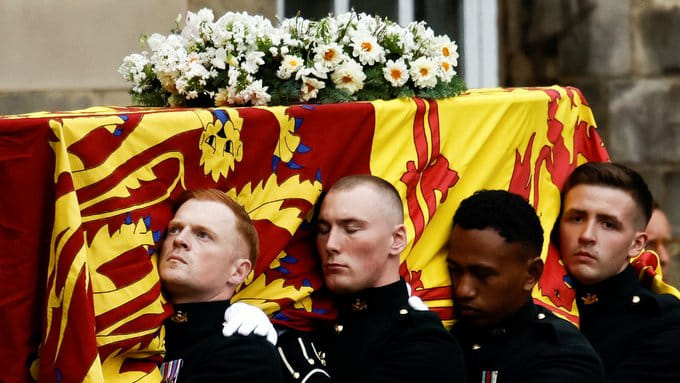 body of Britain Queen Elizabeth II being brought to London live updates